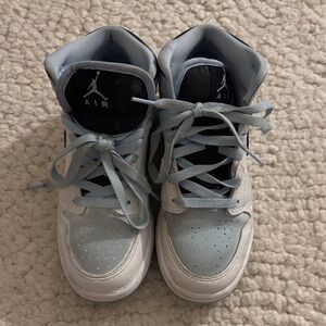 GUC - NIKE JORDANS SIZE 3.5Y